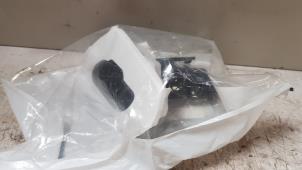 Begagnade Strålkastarspolare Volkswagen Transporter T6 2.0 TDI 150 4Motion Pris € 5,00 Marginaltabell erbjuds av Baris Schiedam