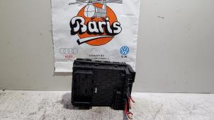 Gebruikte Zekeringkast Volkswagen Passat Variant (365) 2.0 TDI 16V 170 Prijs € 20,00 Margeregeling aangeboden door Baris Schiedam