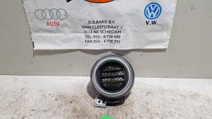Gebruikte Luchtrooster Dashboard Nissan Micra (K14) 1.5 dCi Prijs € 10,00 Margeregeling aangeboden door Baris Schiedam