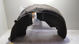 Begagnade Isolering, hjulhus Volkswagen Polo VI (AW1) 1.0 TSI 12V Pris € 15,00 Marginaltabell erbjuds av Baris Schiedam