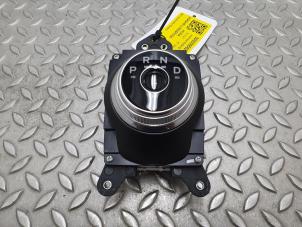 Begagnade Lägesbrytare, automatisk växellåda Ford Kuga III (DFK) 2.5 PHEV 16V Pris på förfrågan erbjuds av Rhenoy Onderdelen b.v.