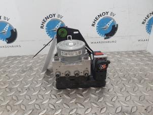 Gebruikte ABS Pomp Volkswagen Golf VIII (CD1) 2.0 TDI BlueMotion 16V Prijs op aanvraag aangeboden door Rhenoy Onderdelen b.v.