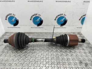 Gebruikte Steekas links-voor Volkswagen Golf VIII (CD1) 2.0 TDI BlueMotion 16V Prijs op aanvraag aangeboden door Rhenoy Onderdelen b.v.