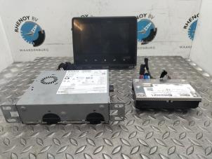 Używane Zestaw nawigacji Renault Zoé (AG) R135 Cena na żądanie oferowane przez Rhenoy Onderdelen b.v.