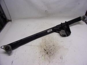 Gebruikte Motorbalk Volvo XC70 (SZ) XC70 2.4 D5 20V Prijs € 26,25 Margeregeling aangeboden door Reclycar De Boer BV