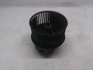 Begagnade Fläktmotor för uppvärmning och ventilation Ford Focus C-Max 1.6 16V Pris € 36,75 Marginaltabell erbjuds av Reclycar De Boer BV