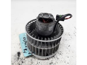Begagnade Fläktmotor för uppvärmning och ventilation Renault Espace (JE) 2.2 dCi 115 16V Pris € 26,25 Marginaltabell erbjuds av Reclycar De Boer BV