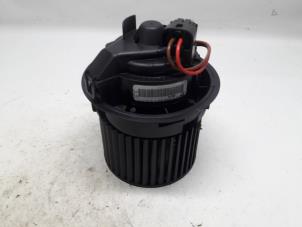 Begagnade Fläktmotor för uppvärmning och ventilation Dacia Logan MCV II/Sandero Wagon (7S) 0.9 TCE 12V Pris € 42,00 Marginaltabell erbjuds av Reclycar De Boer BV
