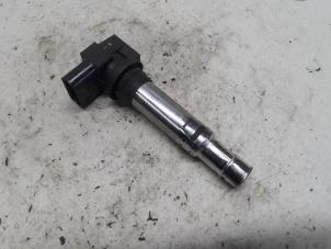 Gebruikte Bobine Volkswagen Polo IV (9N1/2/3) 1.6 16V Prijs € 21,00 Margeregeling aangeboden door Reclycar De Boer BV