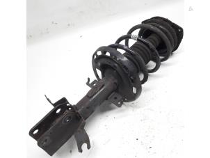 Begagnade Stötdämpare, höger fram Renault Megane III Grandtour (KZ) 1.5 dCi 110 Pris € 42,00 Marginaltabell erbjuds av Reclycar De Boer BV