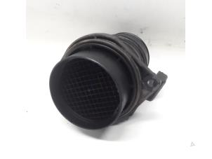 Gebruikte Luchthoeveelheidsmeter Renault Vel Satis (BJ) 2.2 dCi 150 16V Prijs € 36,75 Margeregeling aangeboden door Reclycar De Boer BV