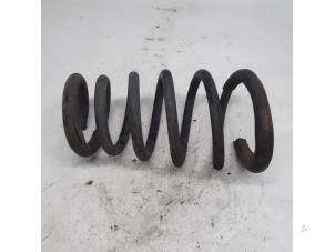 Gebruikte Schroefveer achter Volvo XC90 I 2.4 D5 20V Prijs € 13,13 Margeregeling aangeboden door Reclycar De Boer BV