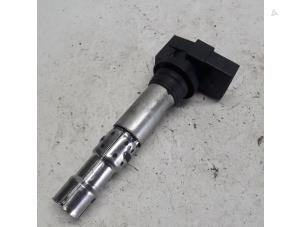 Begagnade Tändspole Volkswagen Polo IV (9N1/2/3) 1.4 16V 75 Pris € 21,00 Marginaltabell erbjuds av Reclycar De Boer BV
