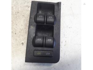 Gebruikte Elektrisch Raam Schakelaar Audi A6 (C5) 2.4 V6 30V Prijs € 36,75 Margeregeling aangeboden door Reclycar De Boer BV