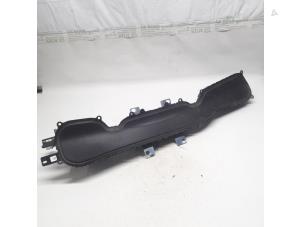 Gebruikte Voetgangers airbag Volvo V40 Cross Country (MZ) 2.0 T3 16V Prijs € 105,00 Margeregeling aangeboden door Reclycar De Boer BV