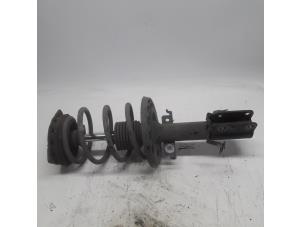 Begagnade Stötdämpare, höger fram Renault Megane III Berline (BZ) 1.5 dCi 90 Pris € 36,75 Marginaltabell erbjuds av Reclycar De Boer BV