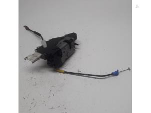 Gebruikte Slotmechaniek achterdeur Bus-Bestel Citroen Jumpy (G9) 2.0 HDI 120 16V Prijs € 36,75 Margeregeling aangeboden door Reclycar De Boer BV