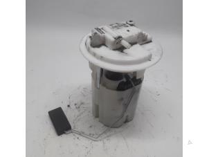 Begagnade Elektrisk bränslepump Peugeot 207/207+ (WA/WC/WM) 1.4 16V VTi Pris € 26,25 Marginaltabell erbjuds av Reclycar De Boer BV