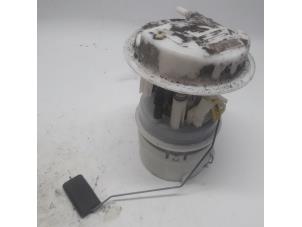 Begagnade Elektrisk bränslepump Peugeot 206 SW (2E/K) 1.4 16V Pris € 26,25 Marginaltabell erbjuds av Reclycar De Boer BV