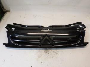 Nieuwe Grille Citroen Berlingo Prijs € 13,65 Inclusief btw aangeboden door Reclycar De Boer BV