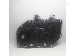 Gebruikte Ruitmechaniek 4Deurs links-voor Ford Focus 4 Wagon 1.5 EcoBlue 120 Prijs € 73,50 Margeregeling aangeboden door Reclycar De Boer BV