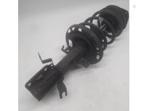 Begagnade Stötdämpare, höger fram Renault Megane III Grandtour (KZ) 1.4 16V TCe 130 Pris € 36,75 Marginaltabell erbjuds av Reclycar De Boer BV