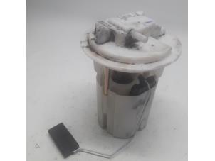 Gebruikte Tank element Pomp Peugeot 207/207+ (WA/WC/WM) 1.4 16V Prijs € 26,25 Margeregeling aangeboden door Reclycar De Boer BV