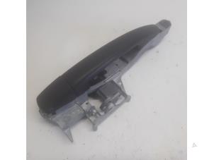 Gebruikte Greep achterdeur Bus-Bestel Fiat Scudo (270) 2.0 D Multijet Prijs € 15,75 Margeregeling aangeboden door Reclycar De Boer BV