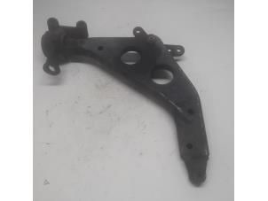 Gebruikte Draagarm onder links-voor BMW Mini One/Cooper (R50) 1.6 16V One Prijs € 21,00 Margeregeling aangeboden door Reclycar De Boer BV