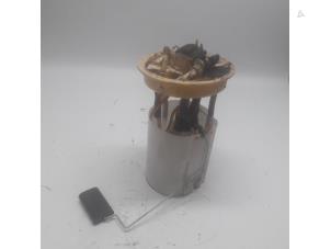 Begagnade Elektrisk bränslepump Ford Focus 3 Wagon 1.5 TDCi Pris € 42,00 Marginaltabell erbjuds av Reclycar De Boer BV