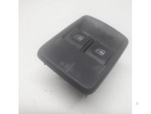 Begagnade Brytare, eldrivna fönster Dacia Lodgy (JS) 1.5 dCi FAP Pris € 26,25 Marginaltabell erbjuds av Reclycar De Boer BV