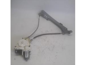 Gebruikte Ruitmechaniek 4Deurs links-achter Renault Laguna III Estate (KT) 2.0 dCi 16V 150 Prijs € 26,25 Margeregeling aangeboden door Reclycar De Boer BV