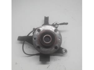 Używane Piasta kola przód Dacia Lodgy (JS) 1.5 dCi FAP Cena € 36,75 Procedura marży oferowane przez Reclycar De Boer BV