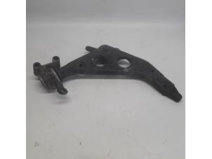 Gebruikte Draagarm onder links-voor BMW Mini One/Cooper (R50) 1.6 16V One Prijs € 26,25 Margeregeling aangeboden door Reclycar De Boer BV
