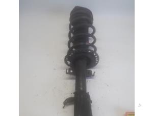 Begagnade Stötdämpare, vänster fram Renault Kangoo Express (FW) 1.5 dCi 90 FAP Pris € 36,75 Marginaltabell erbjuds av Reclycar De Boer BV