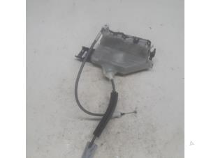 Gebruikte Deurslot Mechaniek 4Deurs rechts-achter Peugeot 208 II (UB/UH/UP) 1.2 Vti 12V PureTech 100 Prijs € 63,00 Margeregeling aangeboden door Reclycar De Boer BV