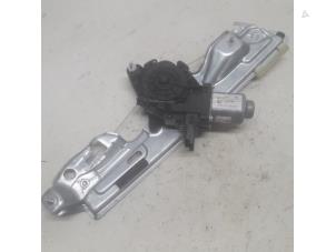 Gebruikte Ruitmechaniek 4Deurs rechts-achter Renault Megane IV (RFBB) 1.6 GT Energy dCi 165 Prijs € 63,00 Margeregeling aangeboden door Reclycar De Boer BV