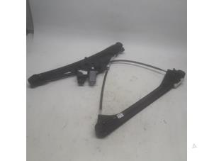 Begagnade Fönstermekanism, 4-dörrars, höger fram Opel Grandland (X) 1.6 Turbo 16V Hybrid Pris € 157,50 Marginaltabell erbjuds av Reclycar De Boer BV