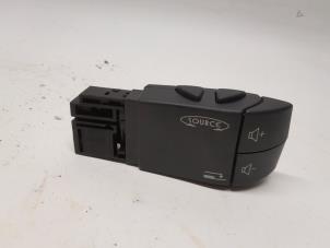 Begagnade Rattmonterad radiostyrning Renault Twingo II (CN) 1.5 dCi 90 FAP Pris € 15,75 Marginaltabell erbjuds av Reclycar De Boer BV