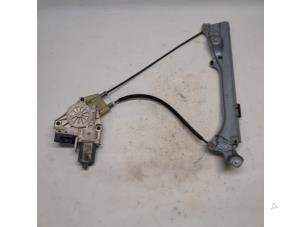 Gebruikte Ruitmechaniek 4Deurs links-achter Renault Laguna III Estate (KT) 2.0 dCi 16V 150 Prijs € 26,25 Margeregeling aangeboden door Reclycar De Boer BV