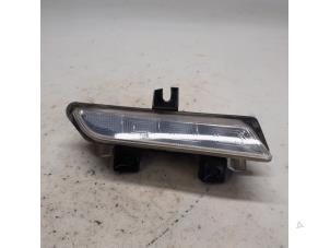 Begagnade Dagsljus höger Renault Clio IV Estate/Grandtour (7R) 1.5 Energy dCi 90 FAP Pris € 26,25 Marginaltabell erbjuds av Reclycar De Boer BV