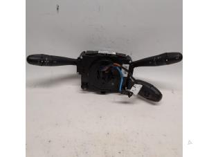 Gebruikte Combischakelaar Stuurkolom Peugeot 207/207+ (WA/WC/WM) 1.4 16V VTi Prijs € 105,00 Margeregeling aangeboden door Reclycar De Boer BV