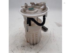 Begagnade Tankflottör Renault Trafic New (FL) 2.0 dCi 16V 90 Pris € 31,50 Marginaltabell erbjuds av Reclycar De Boer BV