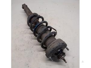 Używane Amortyzator prawy tyl Fiat Freemont 2.0 MultiJet 140 16V Cena € 52,50 Procedura marży oferowane przez Reclycar De Boer BV