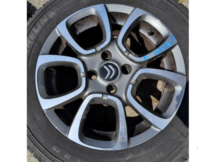 Zestaw felg sportowych + opony zimowe z Citroën E-Mehari 30 kWh 2019