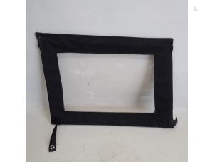 Używane Dodatkowa szyba prawa tylna wersja 2-drzwiowa Citroen E-Mehari 30 kWh Cena € 367,50 Procedura marży oferowane przez Reclycar De Boer BV