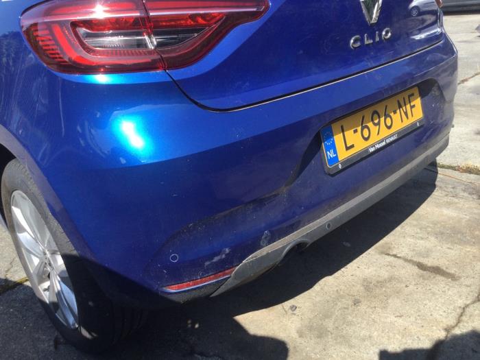 Bakre stötfångare från en Renault Clio V (RJAB) 1.0 TCe 90 12V 2021