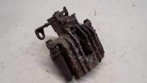 Gebruikte Remklauw (Tang) rechts-achter Audi A1 Sportback (8XA/8XF) 1.4 TFSI ACT 16V Prijs € 42,00 Margeregeling aangeboden door Reclycar De Boer BV