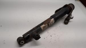 Gebruikte Schokdemper rechts-achter Volvo XC90 II 2.0 T8 16V Twin Engine AWD Prijs € 131,25 Margeregeling aangeboden door Reclycar De Boer BV