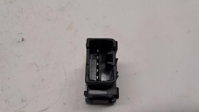 Dimljusbrytare från en Suzuki Vitara (LY/MY) 1.4 Booster Jet Turbo 16V SHVS AllGrip 2023